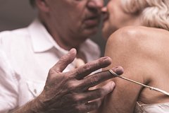 70 letnjaja zhenshhina pozhalovalas na neobychnuju intimnuju problemu cb9bda3.jpg