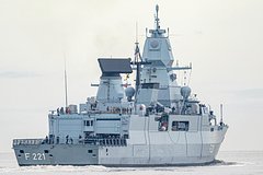 Nemeckij fregat po oshibke atakoval bespilotnik sojuznikov 0b5ca6c.jpg