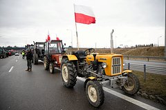 Polskie fermery zablokirovali punkty propuska na granice s ukrainoj 2cbf8a3.jpg