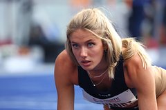 Samaja seksualnaja sportsmenka mira pokazala foto v korotkom obtjagivajushhem tope 013243b.jpg