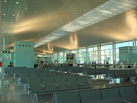 V aeroportu barselony proizoshla utechka radioaktivnogo veshhestva 74faae4.jpg