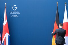 Antonov ukazal na raskol sredi stran g7 17946d4.jpg