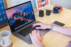Apple vypustit noutbuk so skladnym displeem fb61a30.jpg