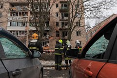 Bespilotnik vrezalsja v zhiloj dom v sankt peterburge verojatnoj celju ataki byla neftebaza ruchi 321204d.jpg