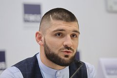 Ronaldu pozhelal udachi rossijskomu bokseru pered boem za titul chempiona mira 20c2652.jpg