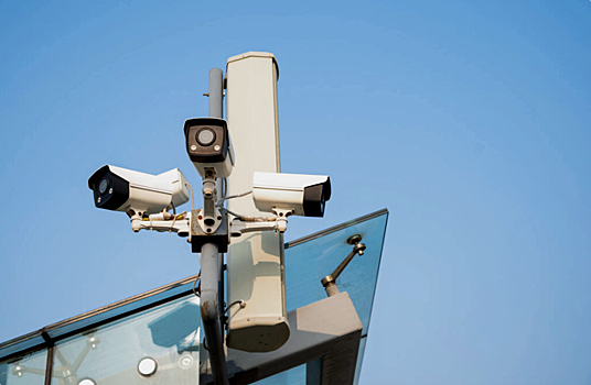 Turistku udivili na hajnane kamery na pljazhe cherez kazhdye 50 metrov 487a627.png