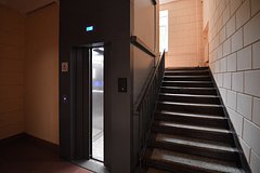 V rossijskom gorode vladelcy kvartiry zahvatili etazh v dome 009c9f5.jpg
