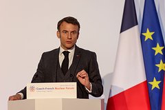 Vo francii potrebovali ostanovit bezumnogo makrona d4a7a50.jpg