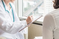 Zhenshhinam perechislili prichiny rannego klimaksa i ego simptomy 93c24e0.jpg