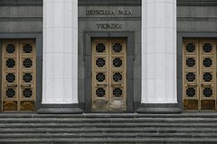 Na ukraine pereimenujut 300 gorodov i sel svjazannyh s rossiej teper ukraincy budut zhit v shampani i olviopole 800056b.jpg