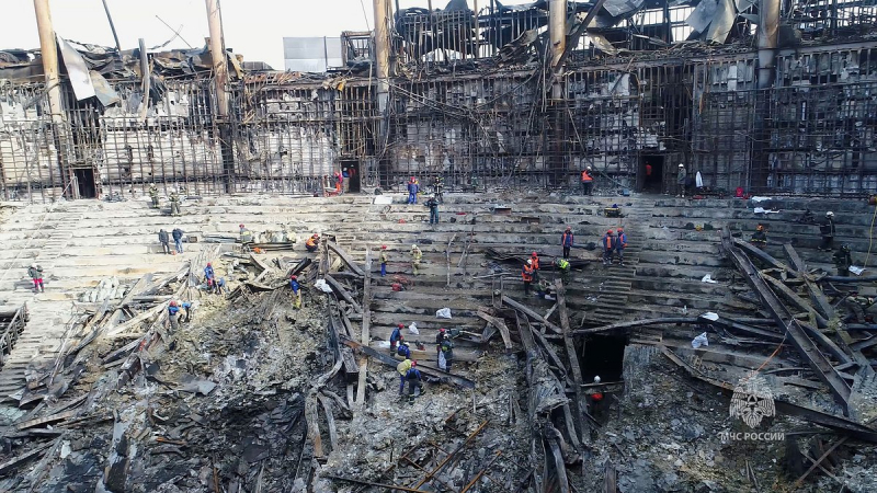 Пожар в «Крокус Сити Холле» после теракта