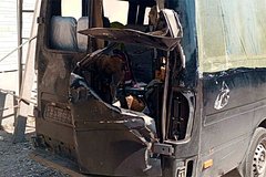 Bespilotnik vsu atakoval mikroavtobus s ljudmi v hersonskoj oblasti bdac89b.jpg