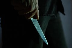 Nabrosivshijsja s nozhom na zhenshhinu na avtobusnoj ostanovke inostranec arestovan 7b5408b.jpg