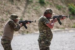 Rossijskie vojska zanjali naselennyj punkt v dnr 21ede99.jpg