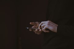 V kieve soobshhili ob izjatii telefonov u prihodjashhih v voenkomat ukraincev c1f867e.jpg