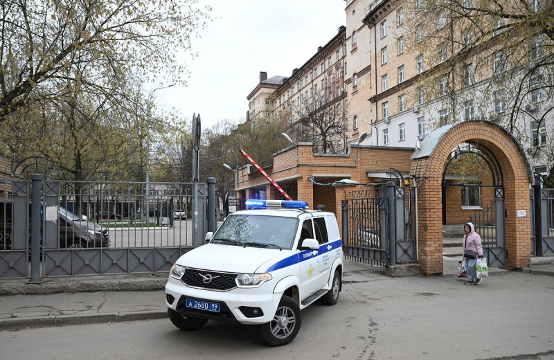 Задержание врачей клиники пластического хирурга Хайдарова