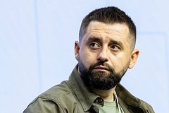 Glava frakcii zelenskogo sfotografirovalsja s protivnikami mobilizacii na ukraine 2407eda.jpg