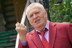 Raskryty podrobnosti pojavlenija skandalnogo poslanija zhirinovskogo kovboju bushu b1ea9a4.jpg