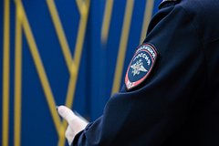 Rossijskogo policejskogo zapodozrili v poluchenii deneg po poddelnym chekam 8400f72.jpg