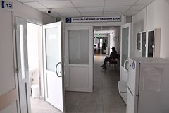 V peterburge posetitel polikliniki izbil travmatologa ff3cd55.jpg