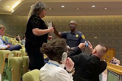 Aktivisty pytalis sorvat rech lavrova na zasedanii sb oon 5025d23.jpg