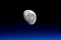 Na lune obnaruzhili tunnel dlja astronavtov 00117e8.jpg
