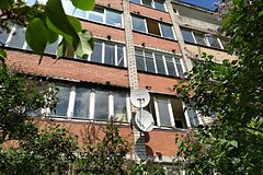 V rossii chetyre drona vsu udarili po mnogokvartirnomu domu f15758d.jpg