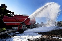 Vblizi promzony v azove proizoshel krupnyj pozhar ef7ec12.jpg